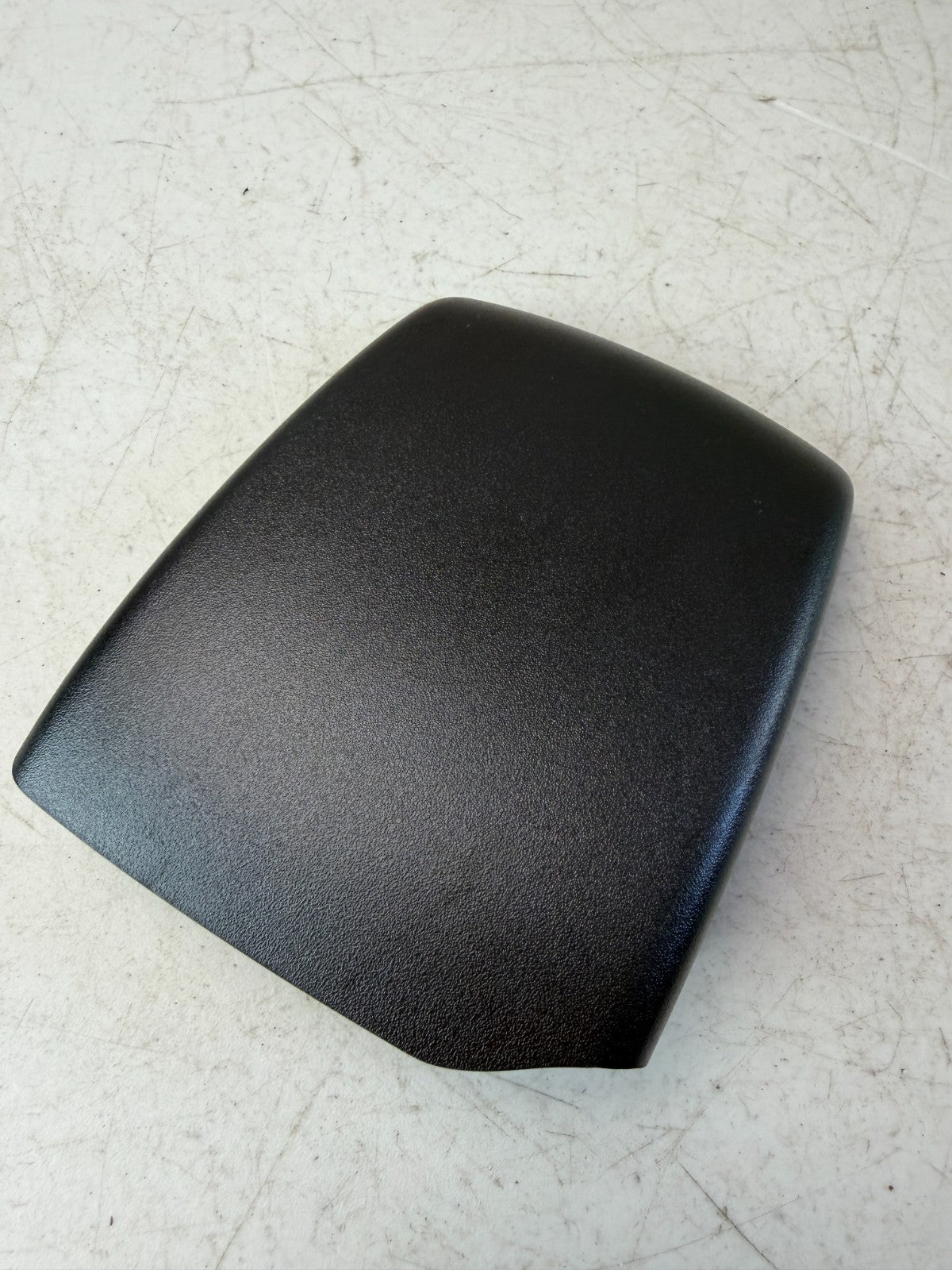 2019-2024 CHEVROLET CAMARO WINDSHIELD RAIN SENSOR UPPER TRIM COVER CAP 84202501