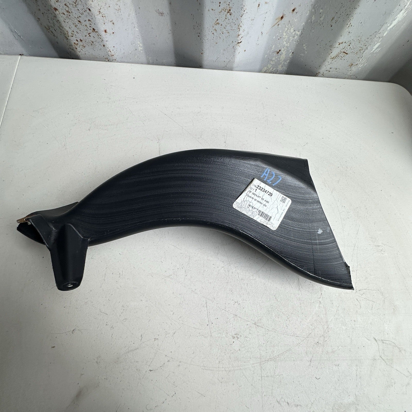 15-19 CHEVROLET CORVETTE Z06 6.2L OEM RH PASSENGER FRONT BRAKE DUCT 23224729
