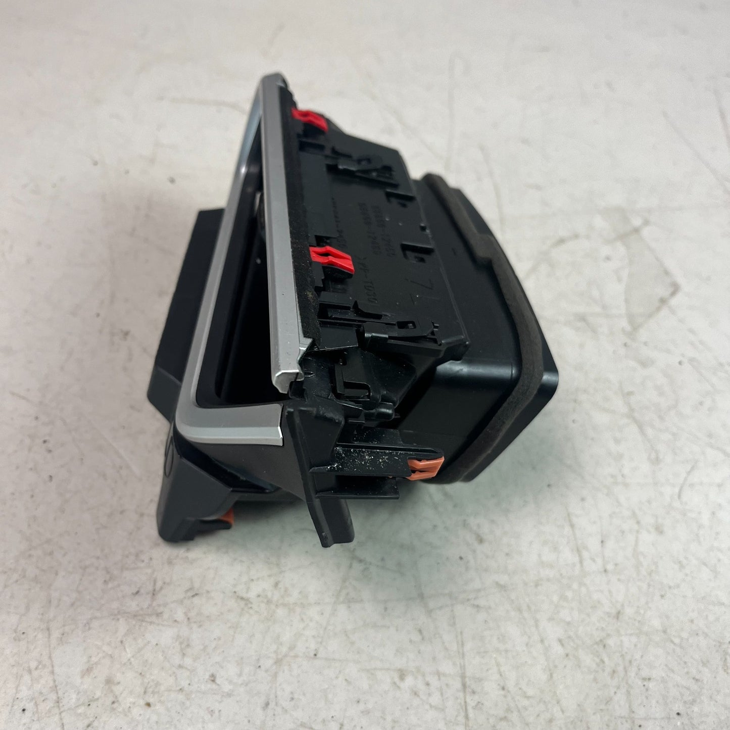 2019-2025 TOYOTA COROLLA DASH LEFT SIDE AC AIR VENT GRILLE W/ BEZEL MOLDING OEM