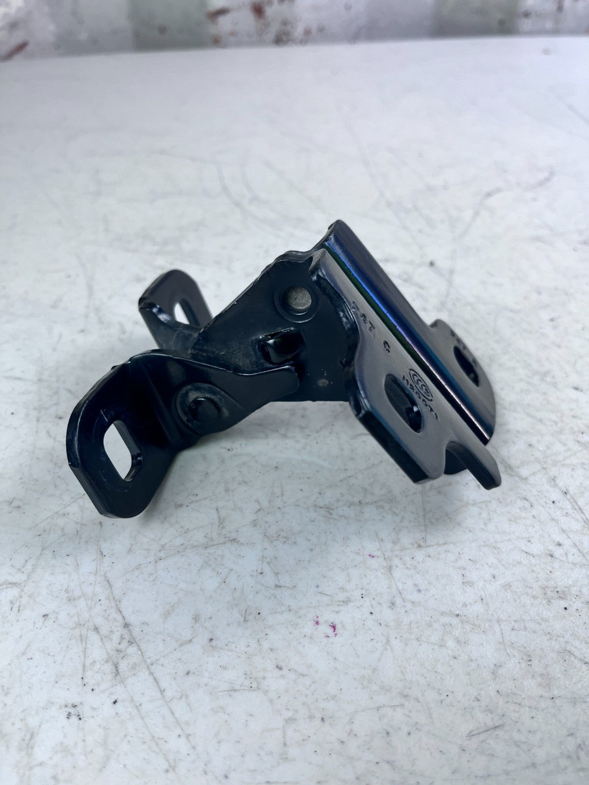 2014-2019 CHEVROLET CORVETTE C7 LEFT DRIVER SIDE LOWER DOOR HINGE 1120071 OEM