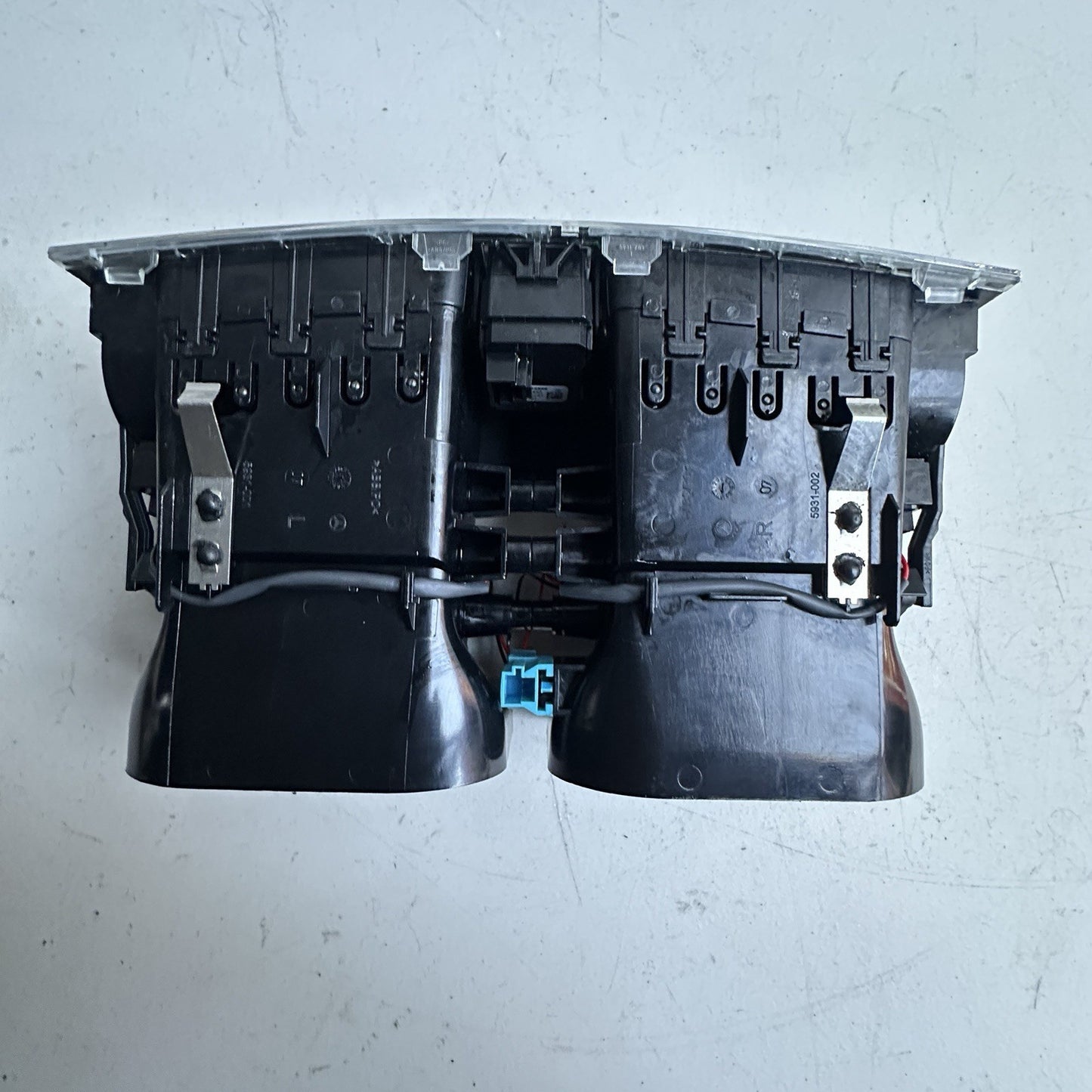 2008-2011 Mercedes-Benz C300 Center Dash AC Air Vents w/ Switch Buttons OEM