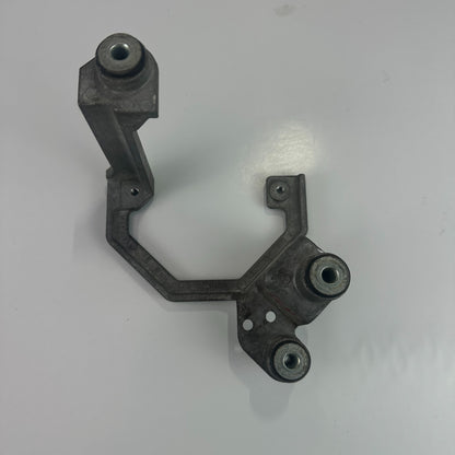 14-19 CHEVROLET CORVETTE C7 POWER BRAKE BOOSTER VACUUM PUMP BRACKET MOUNT OEM