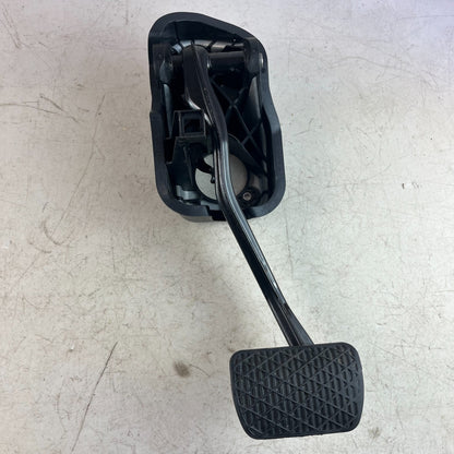 2015-2021 MERCEDES W205 C300 BRAKE FOOT STOP PEDAL & SENSOR A2052920415 OEM