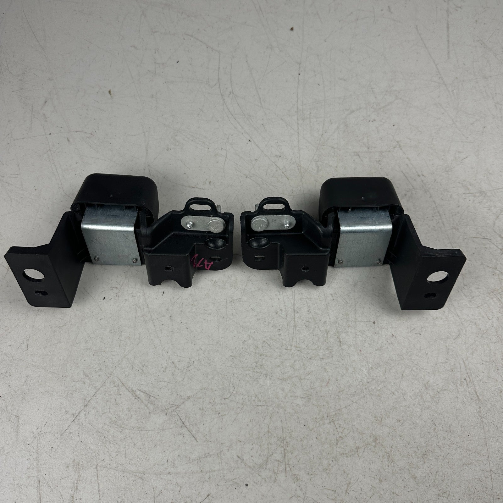 2014-2019 CHEVROLET CORVETTE C7 RIGHT & LEFT TOP ROOF STORAGE BRACKET BRACE OEM