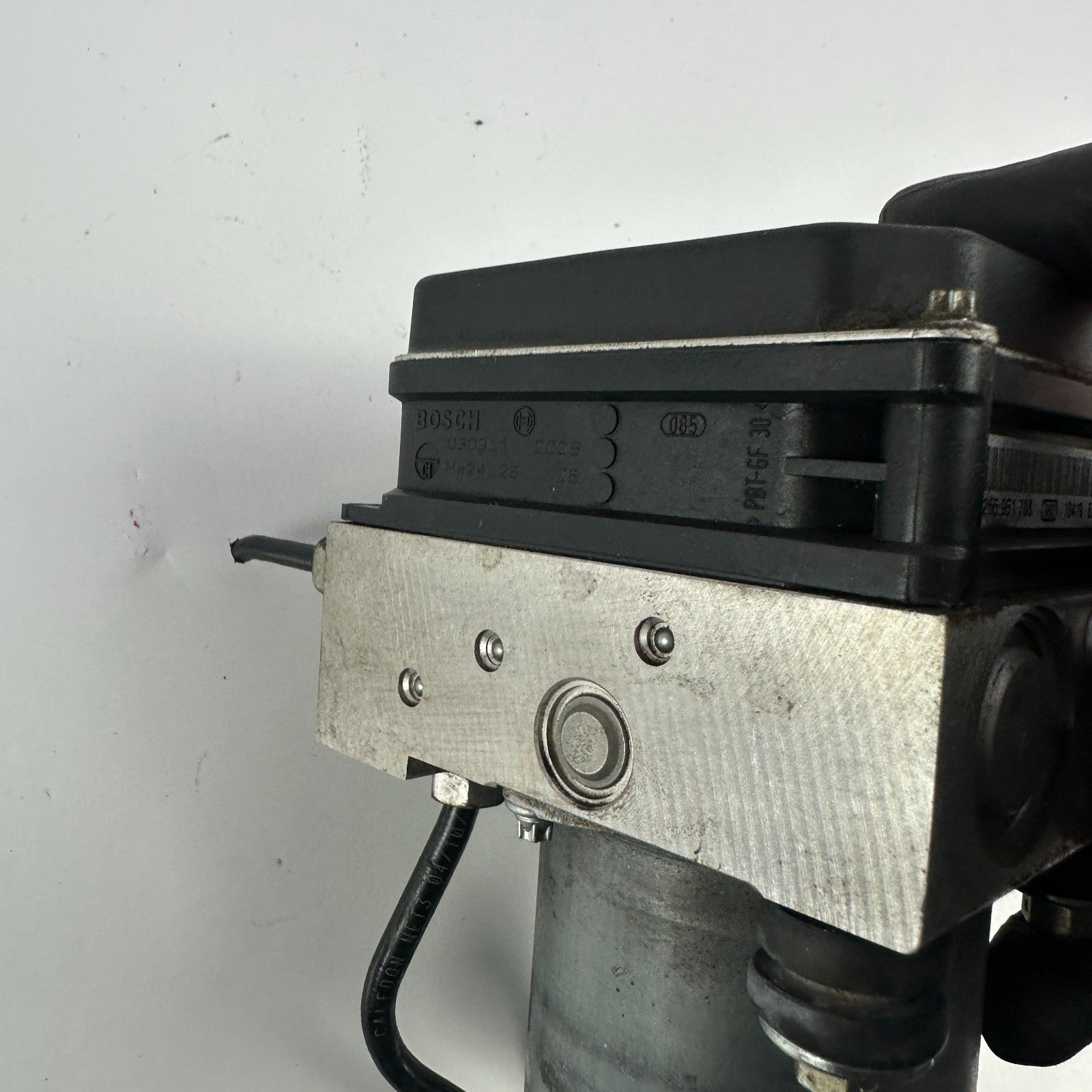 2010-2015 CHEVROLET CAMARO ANTI-LOCK ABS PUMP CONTROL MODULE 0265951708 OEM