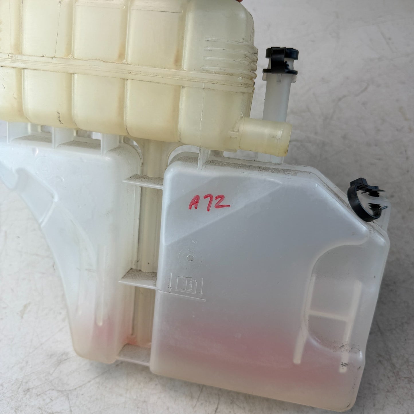 2016-2024 CHEVROLET CAMARO ENGINE COOLANT OVERFLOW RESERVOIR TANK 22948113 OEM