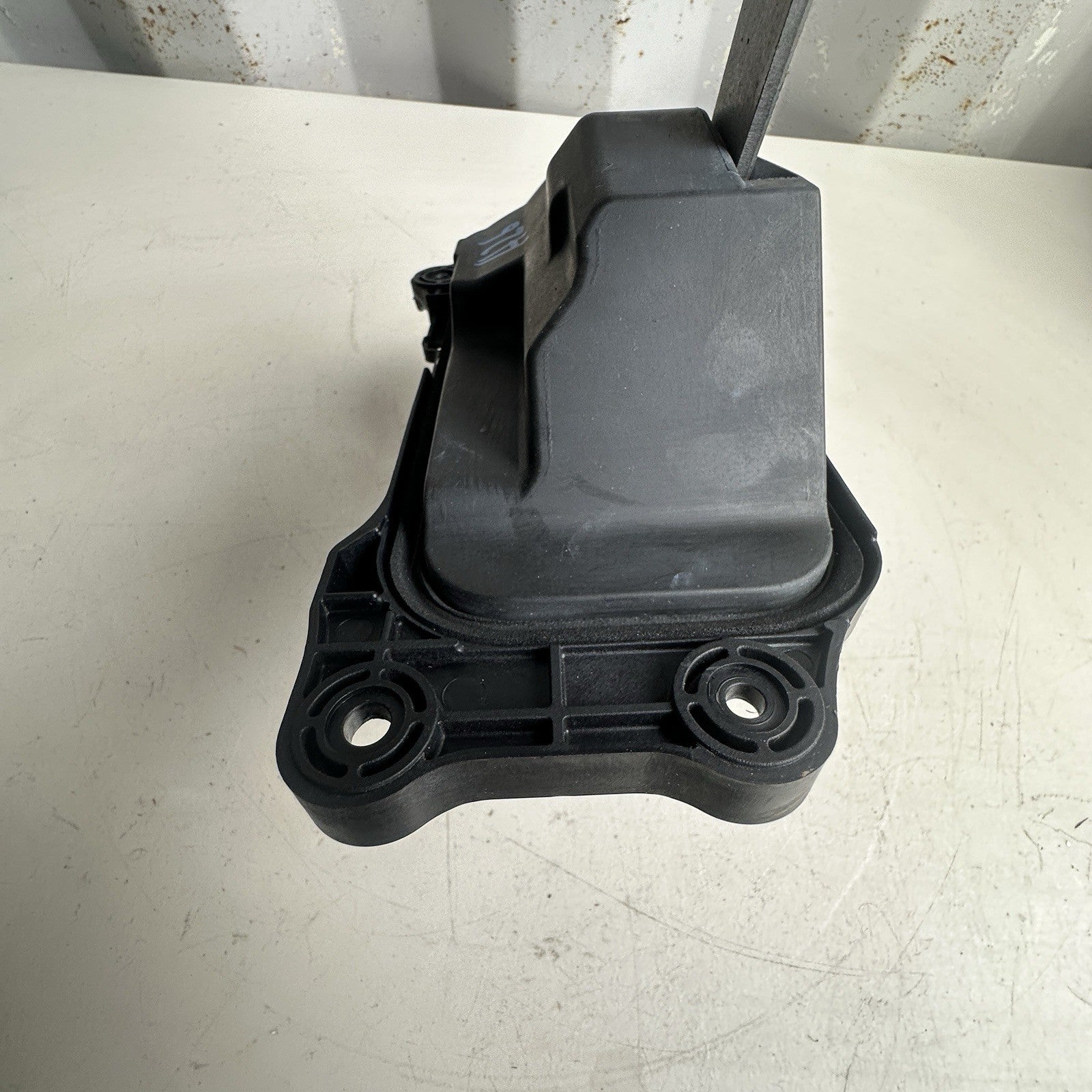 2014-2019 CHEVY CORVETTE AUTOMATIC TRANSMISSION GEAR SHIFTER LEVER OEM