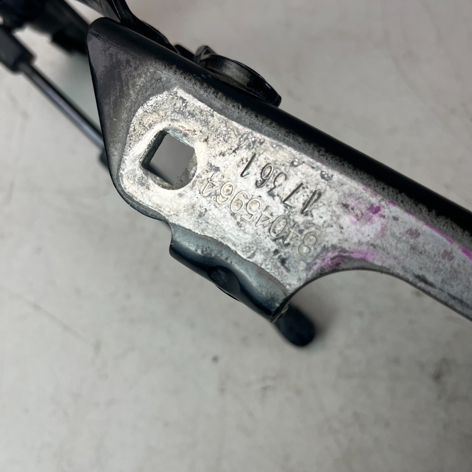 2016-2024 CHEVROLET CAMARO REAR RIGHT TRUNK DECK LID HINGE W/ SUPPORT 84045964