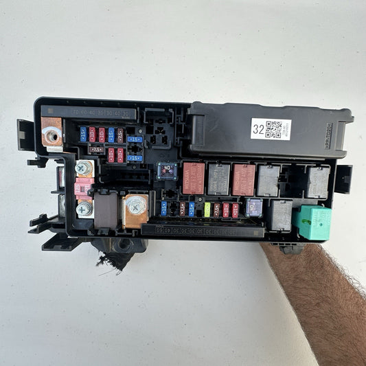 2014 Honda Accord EX-L 3.5 V6 Fuse Box Assembly Unit OEM USED