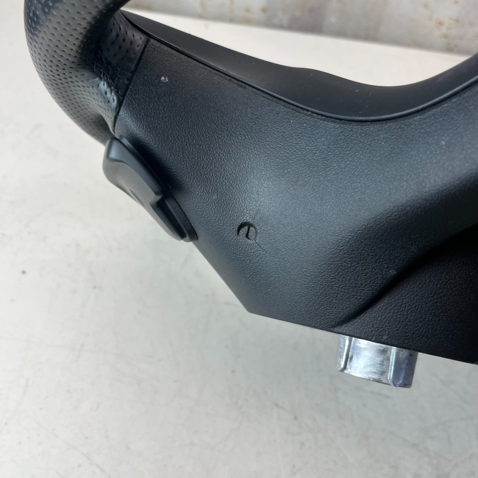 2015-18 MERCEDES W205 C300 STEERING WHEEL W/ PADDLE SHIFTER LEATHER A0004601803