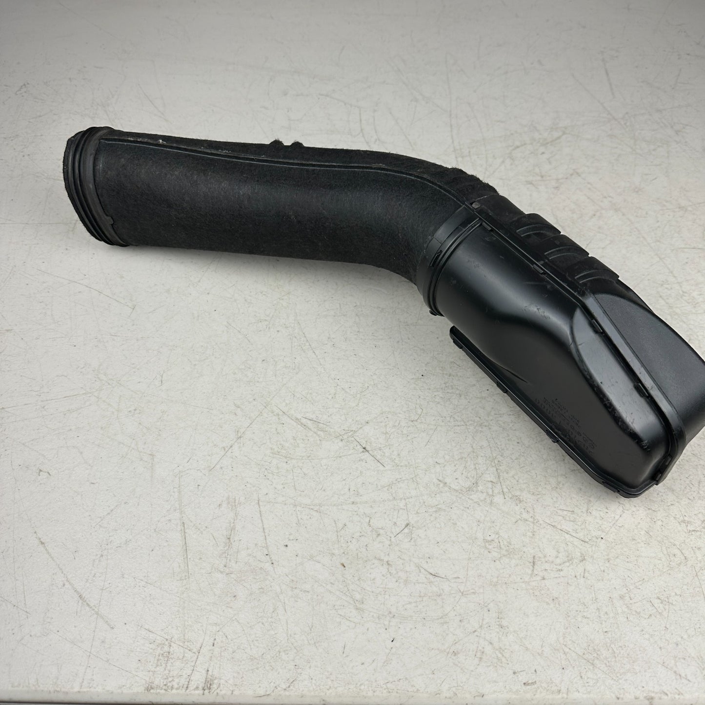 2016 - 2020 HYUNDAI ELANTRA AIR INTAKE INLET B DUCT TUBE 28210-F3000 OEM