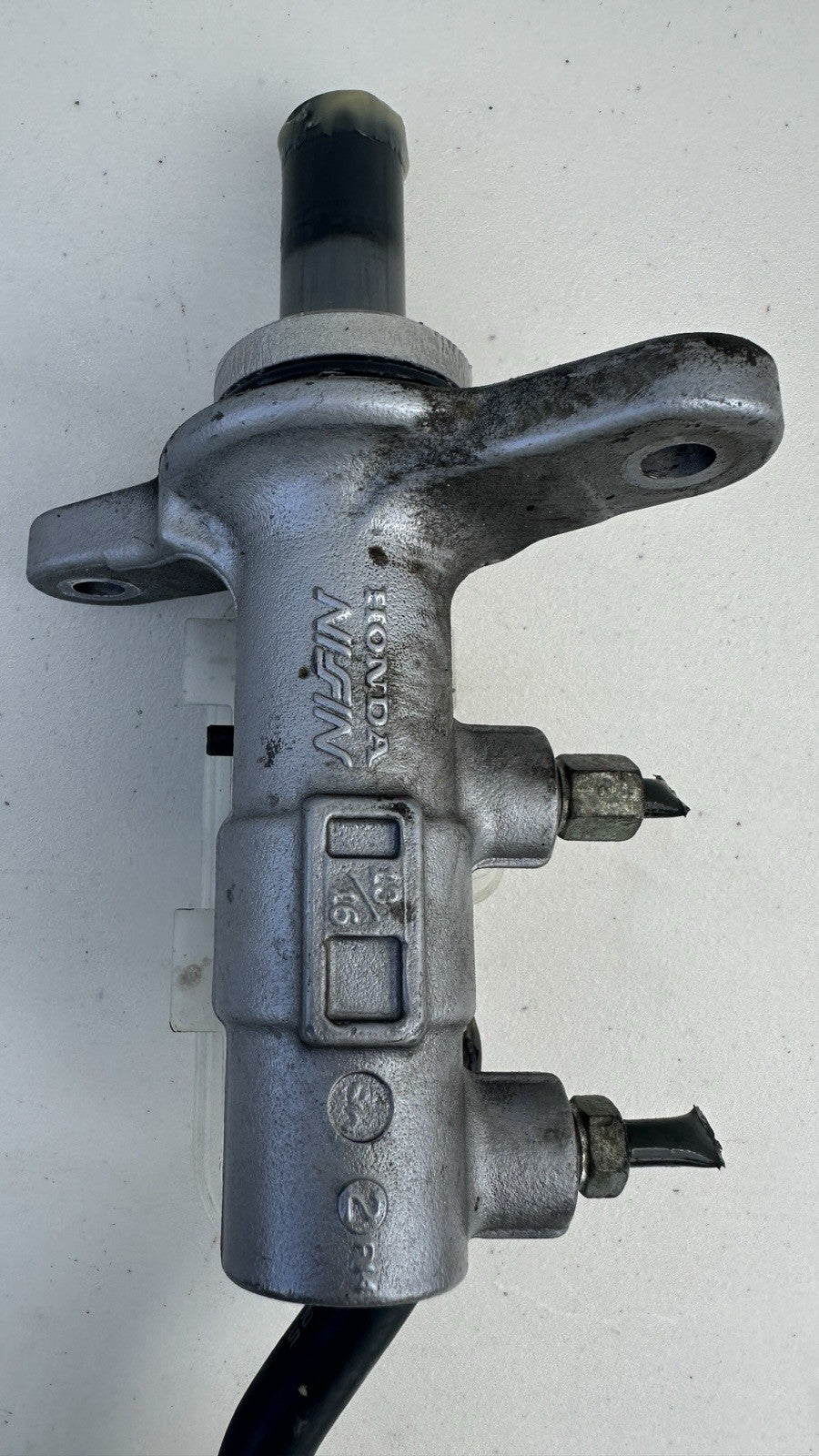12 - 15 Honda Civic 1.8L Brake Master Cylinder Assembly OEM 46100TR3A01
