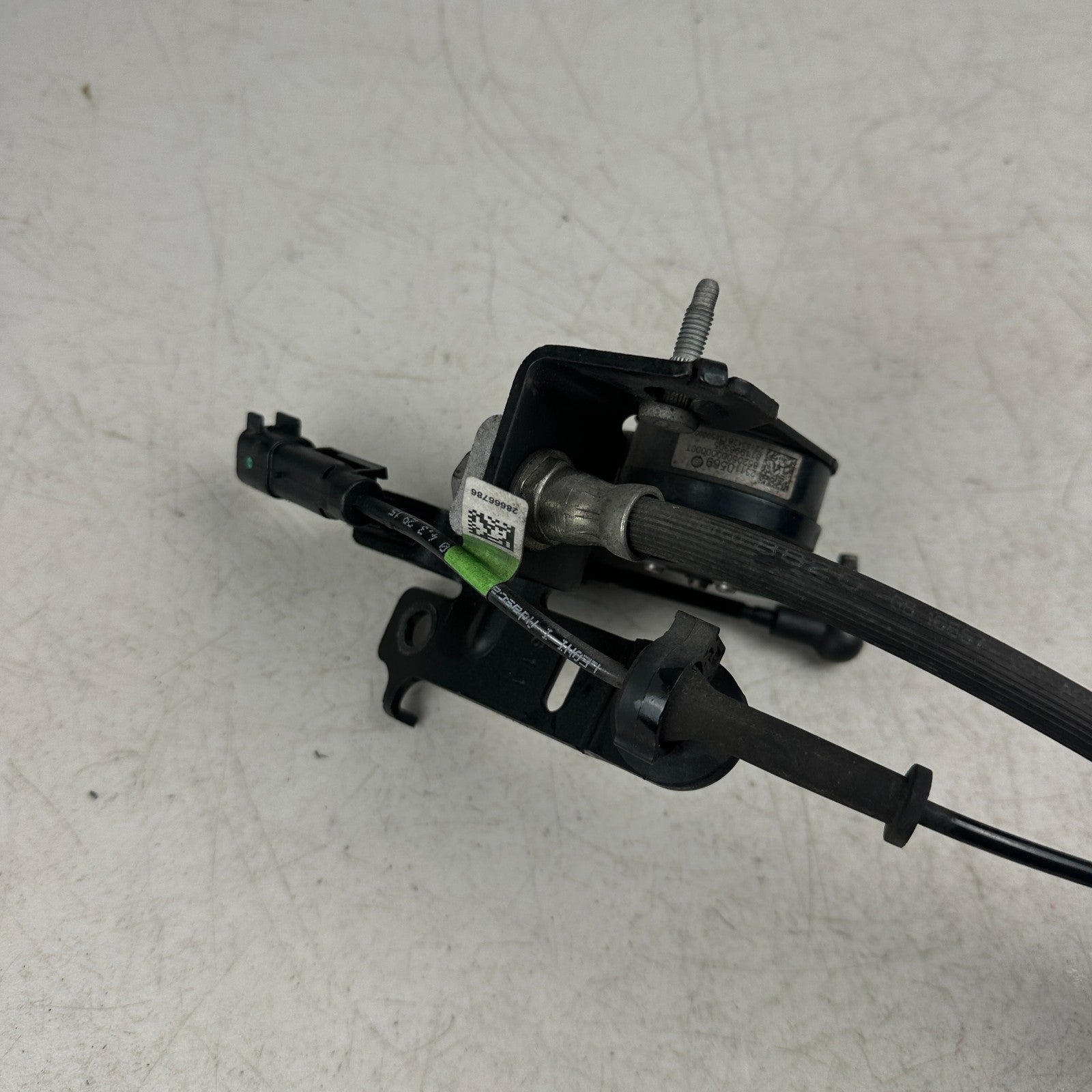 2014-19 CHEVROLET CORVETTE REAR LEFT SUSPENSION HEIGHT CONTROL LEVEL SENSOR OEM