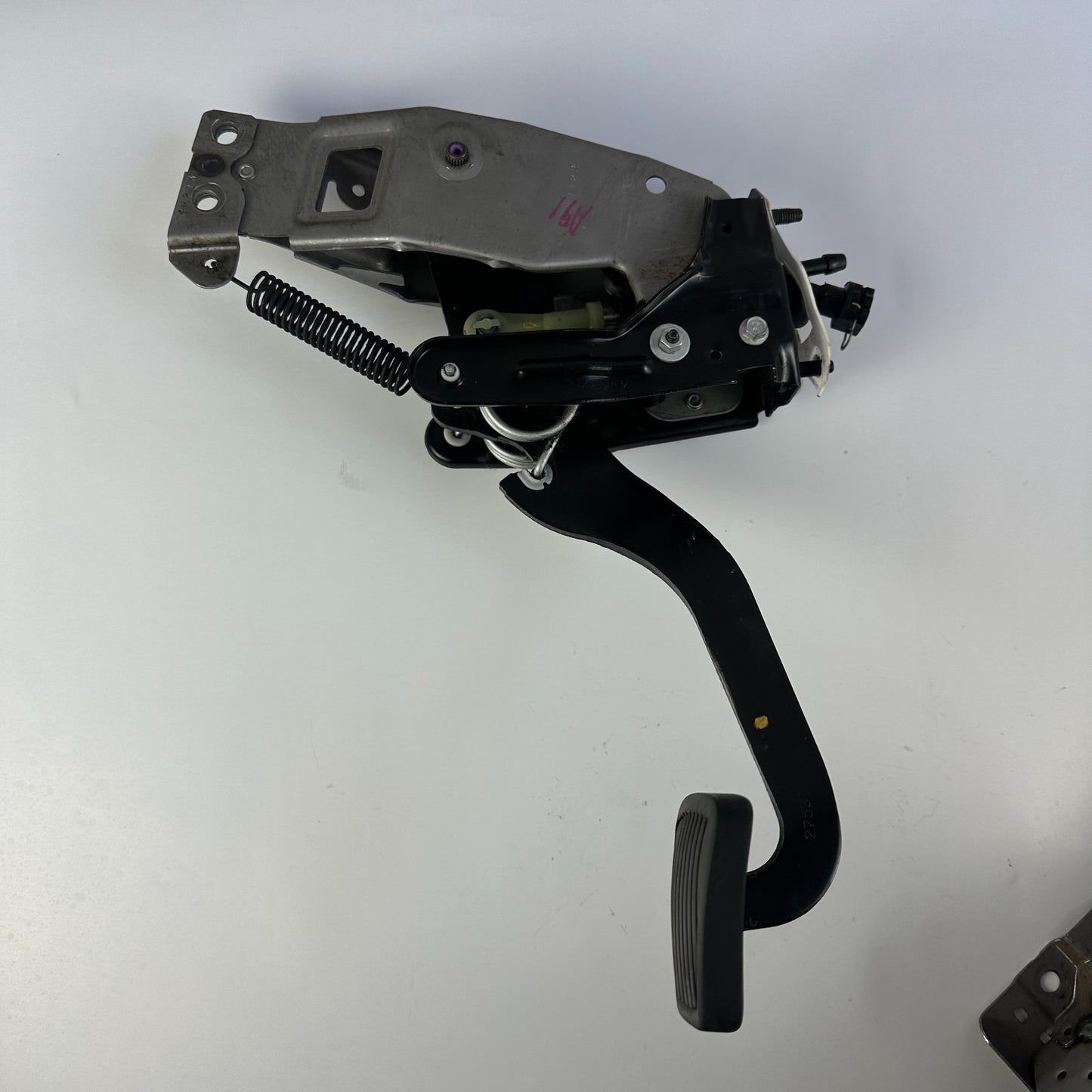 10-15 CHEVY CAMARO MANUAL TRANSMISSION BRAKE & CLUTCH PEDAL 22957491 92247627