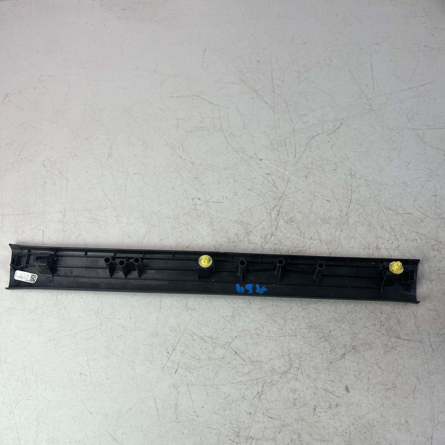 2017-2022 HONDA CR-V CRV FRONT RIGHT PASSENGER DOOR SILL GANISH 84201-TLA-A00
