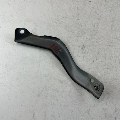 2016-2024 CHEVROLET CAMARO RIGHT FENDER MOUNT GUIDE SUPPORT BRACKET 23438029 OEM