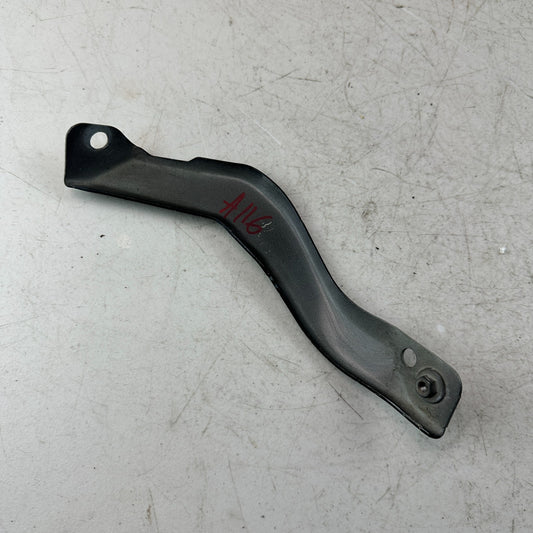 2016-2024 CHEVROLET CAMARO RIGHT FENDER MOUNT GUIDE SUPPORT BRACKET 23438029 OEM