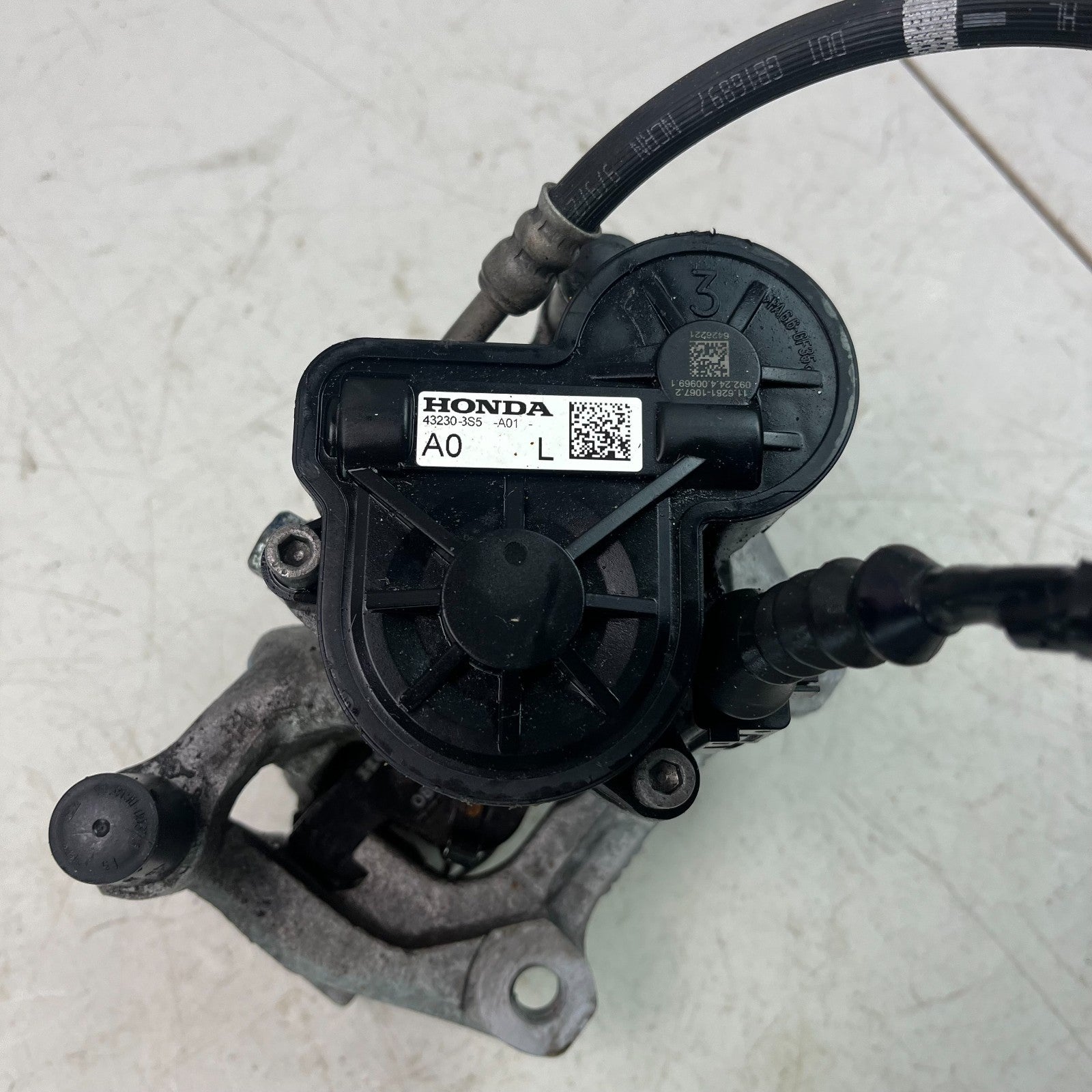 2023-2025 ACURA INTEGRA REAR LEFT DRIVER SIDE BRAKE CALIPER W/ CABLE 432303S5A01