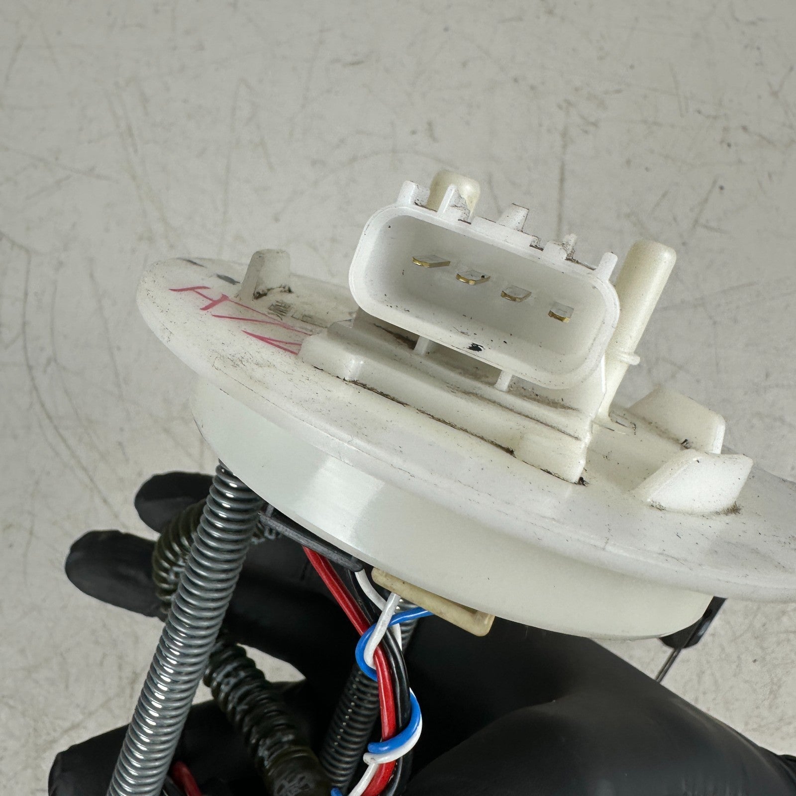 2014-2019 CHEVROLET CORVETTE C7 6.2L ENGINE FUEL PUMP ASSEMBLY 23475178 OEM