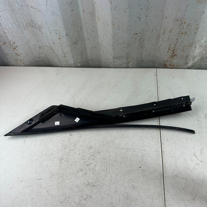 2005-2013 CHEVROLET CORVETTE C6 FRONT LEFT SIDE DOOR WINDOW FRAME APPLIQUE OEM