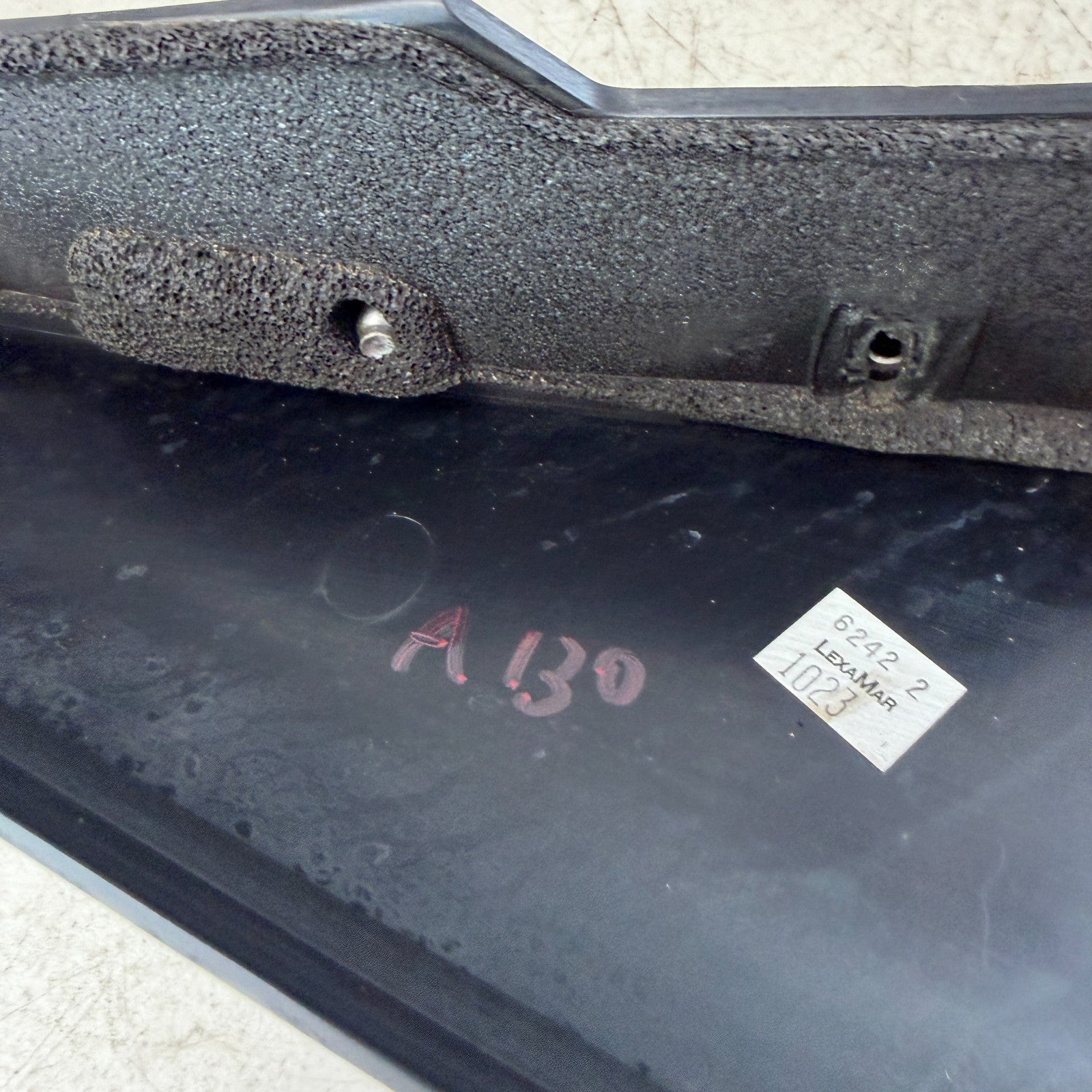 05-13 CHEVROLET CORVETTE FRONT RIGHT SIDE WINDSHIELD A PILLAR TRIM MOLDING OEM