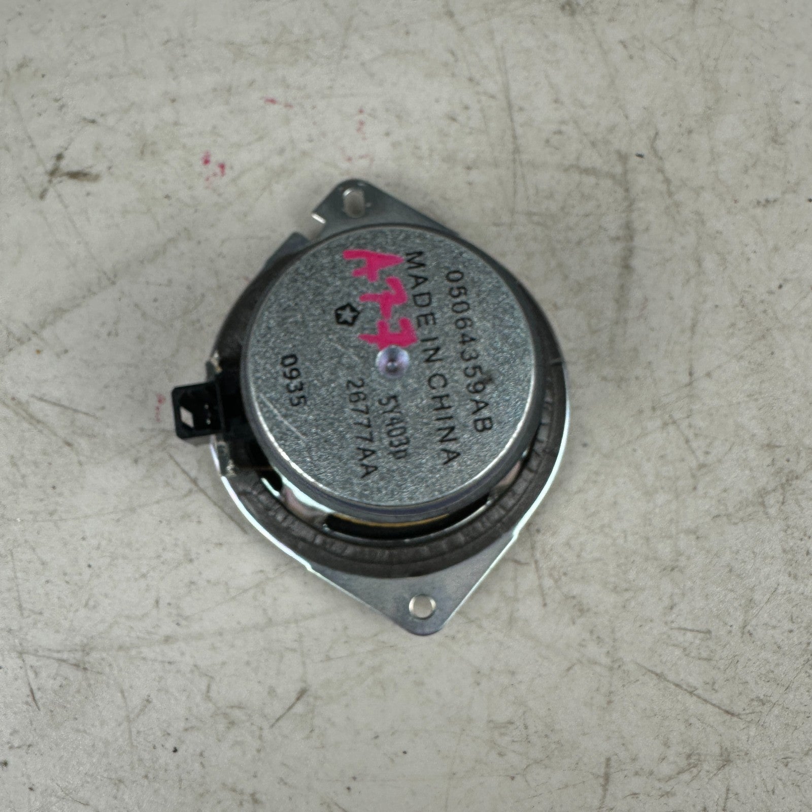 2015-2023 DODGE CHALLENGER FRONT INSTRUMENT PANEL AUDIO SPEAKER 05064359AB OEM