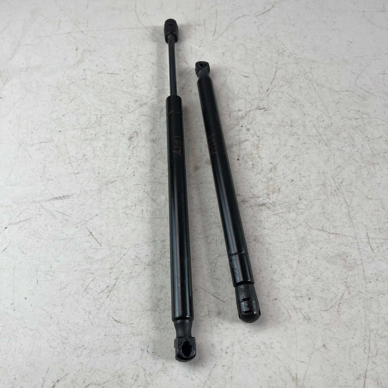 2005-2013 CHEVROLET CORVETTE REAR TRUNK LID LIFT SUPPORT SHOCK STRUT PAIR OEM