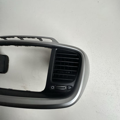16-18 KIA SORENTO CENTER DASH RADIO SURROUND BEZEL TRIM PANEL Assembly Silver