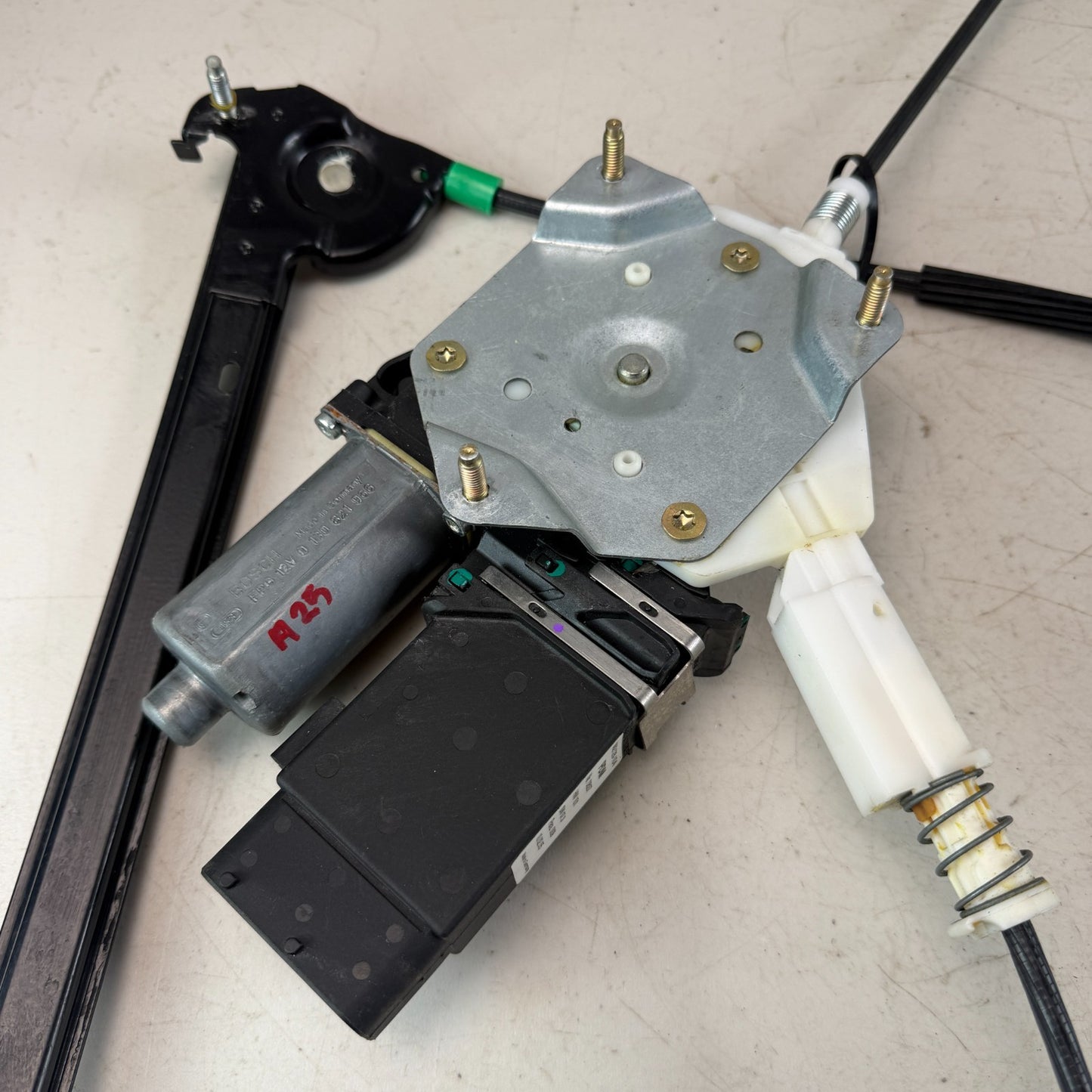 2005-2013 CHEVROLET CORVETTE C6 FRONT RIGHT POWER WINDOW REGULATOR W/ MOTOR OEM