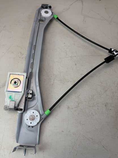 2016-2024 CHEVROLET CAMARO RIGHT PASSENGER SIDE DOOR WINDOW REGULATOR 84334537