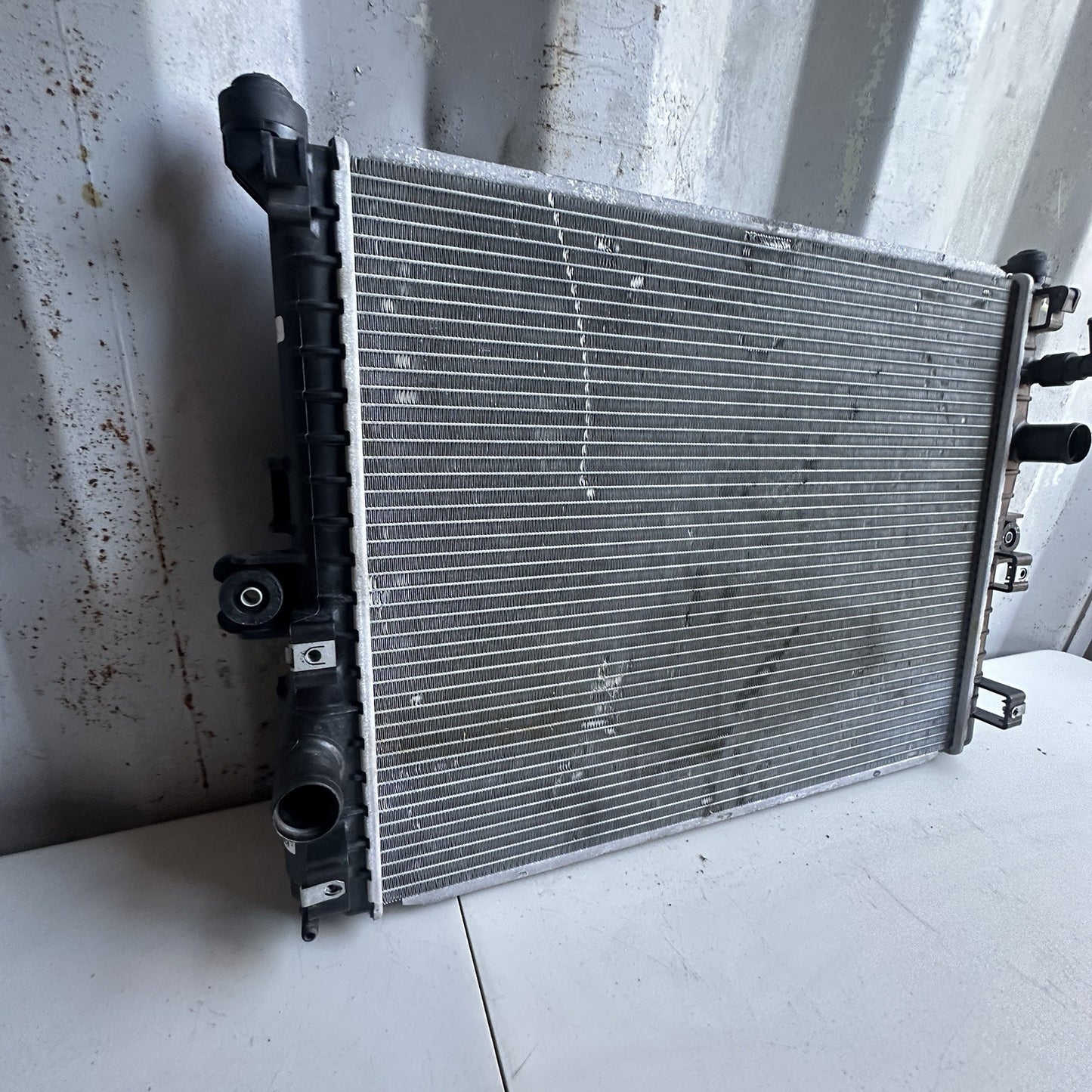 14-19 Chevrolet Corvette C7 Z06 Grand Sport engine Cooling Radiator OEM USED