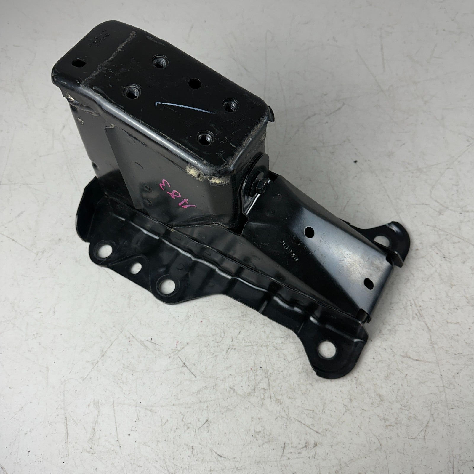 2017-2022 HONDA CR-V CRV FRONT LEFT DRIVER SIDE BUMPER BAR MOUNT BRACKET OEM