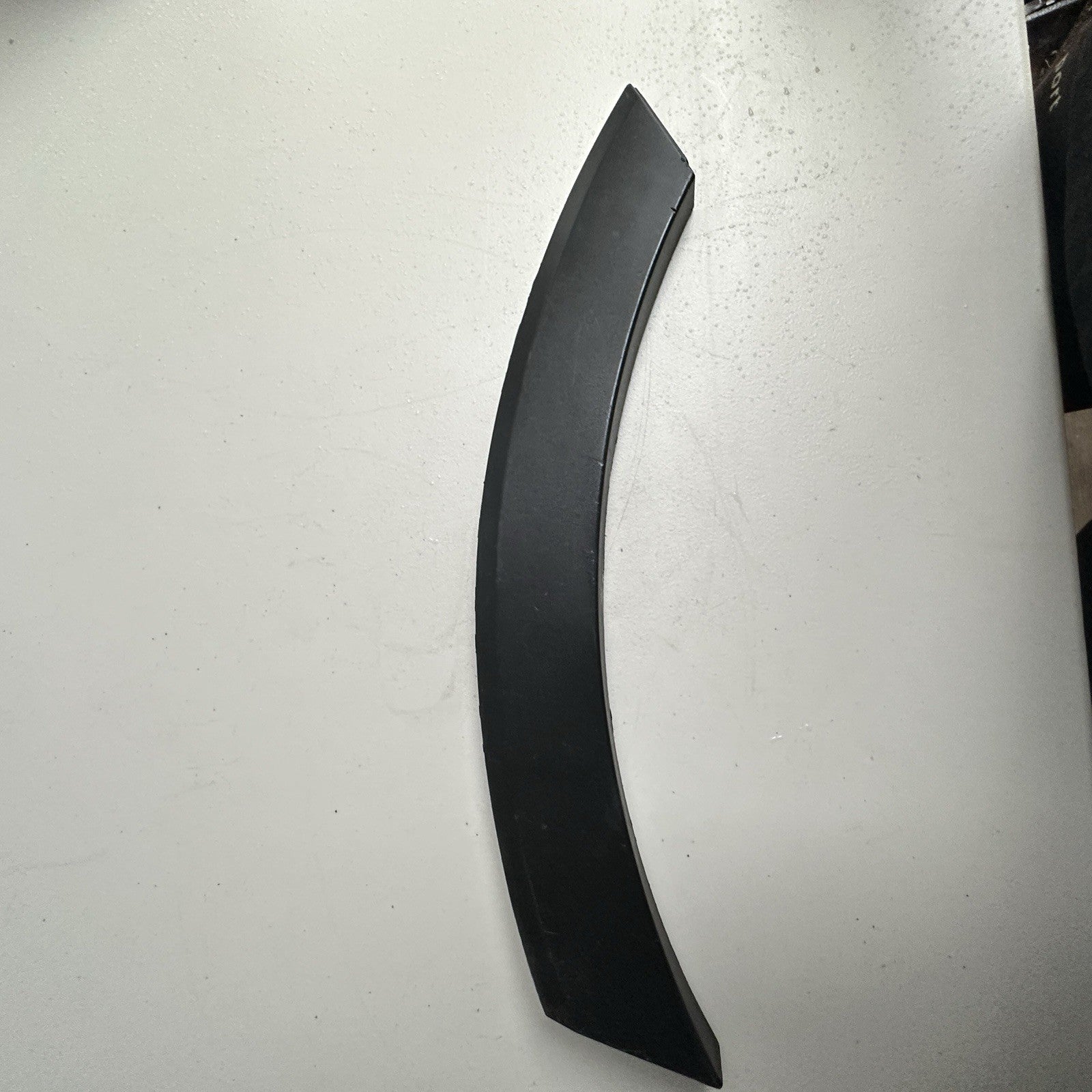 16 - 20 Kia Sorento Rear Wheel Opening Flare Molding LH Driver Side OEM