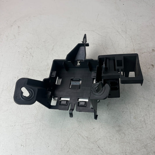 2016-2024 CHEVROLET CAMARO SS FUEL PUMP CONTROL MODULE W/ BRACKET 84084066 OEM