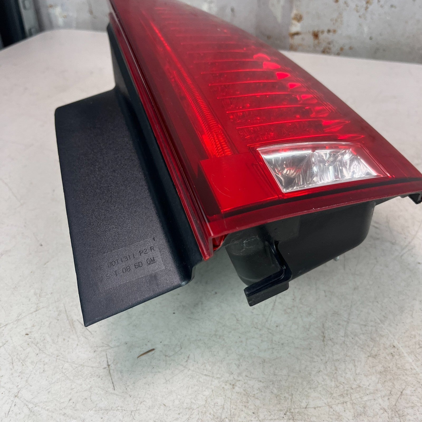 2008-2015 CADILLAC CTS V REAR RIGHT PASSENGER SIDE TAIL LIGHT LAMP 25902144 OEM