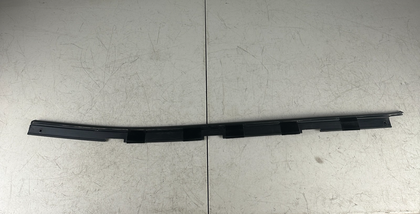 2014-2019 CHEVROLET CORVETTE C7 WINDSHIELD UPPER HEAD TRIM MOLDING COVER OEM