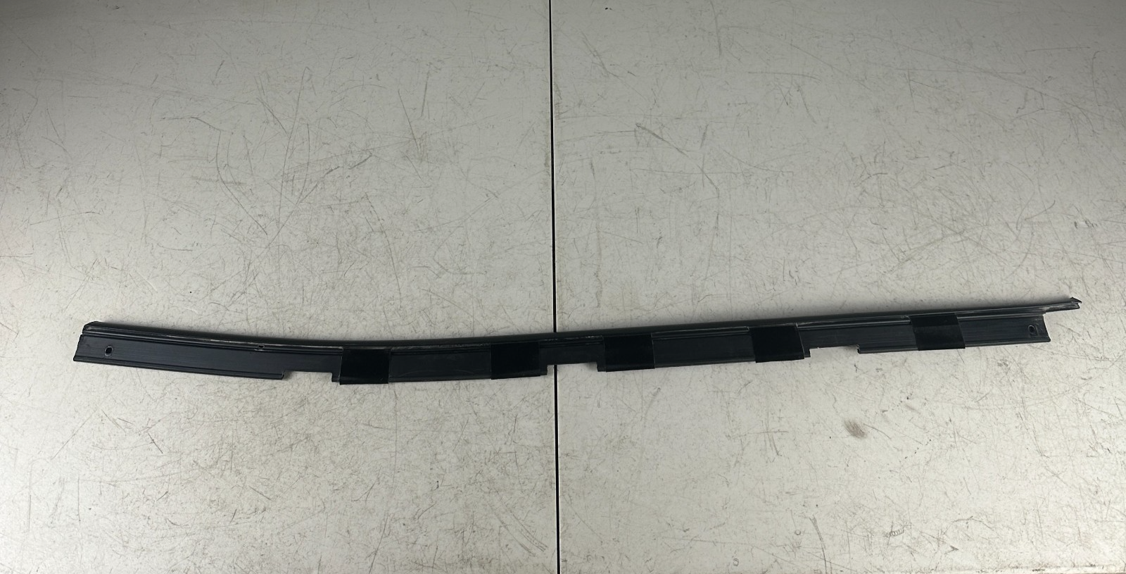 2014-2019 CHEVROLET CORVETTE C7 WINDSHIELD UPPER HEAD TRIM MOLDING COVER OEM