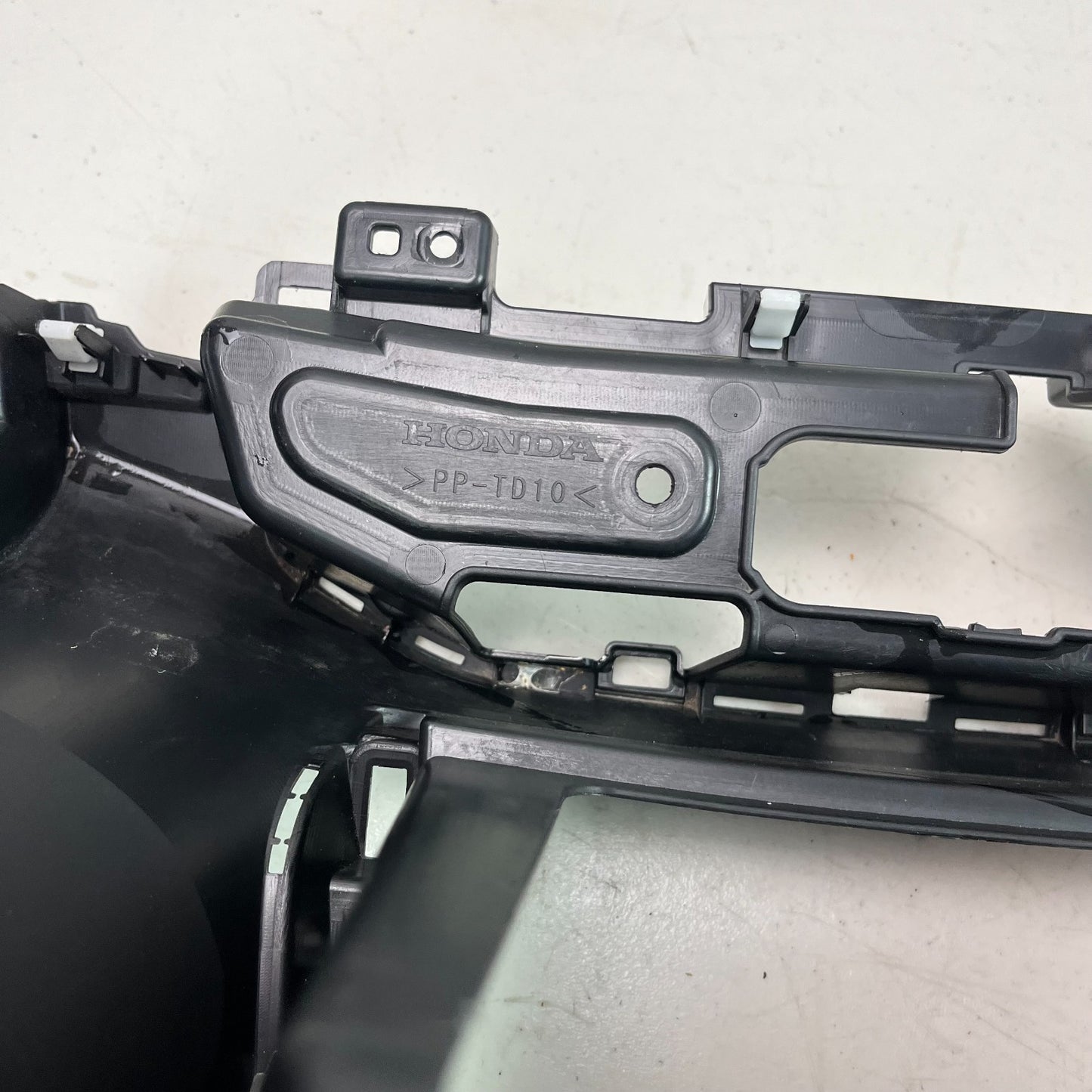 2013-2017 HONDA ACCORD FRONT CENTER DASH STORAGE BOX PANEL ASSY 77290-T2F-A1 OEM