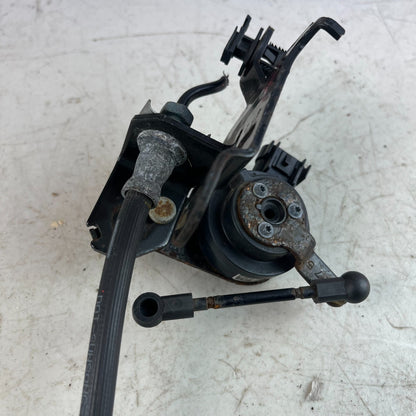 14-19 CHEVY CORVETTE REAR RIGHT SUSPENSION HEIGHT LEVEL SENSOR W/ WIRE 23110570