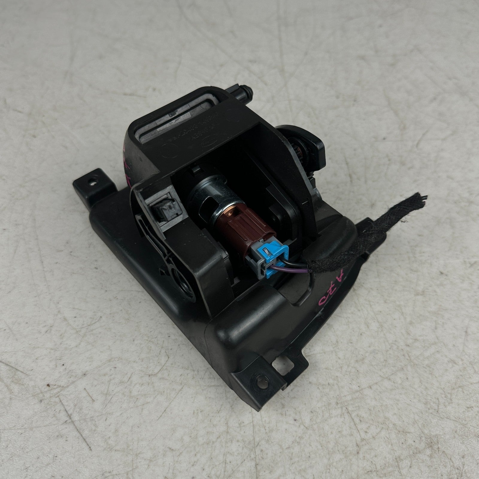 2014-2019 CHEVY CORVETTE FRONT CONSOLE ASHTRAY CIGARETTE LIGHTER COMPARTMENT OEM
