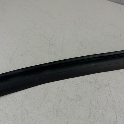 2014-2019 CHEVROLET CORVETTE C7 FRONT WINDSHIELD WEATHER STRIP RUBBER BLACK OEM