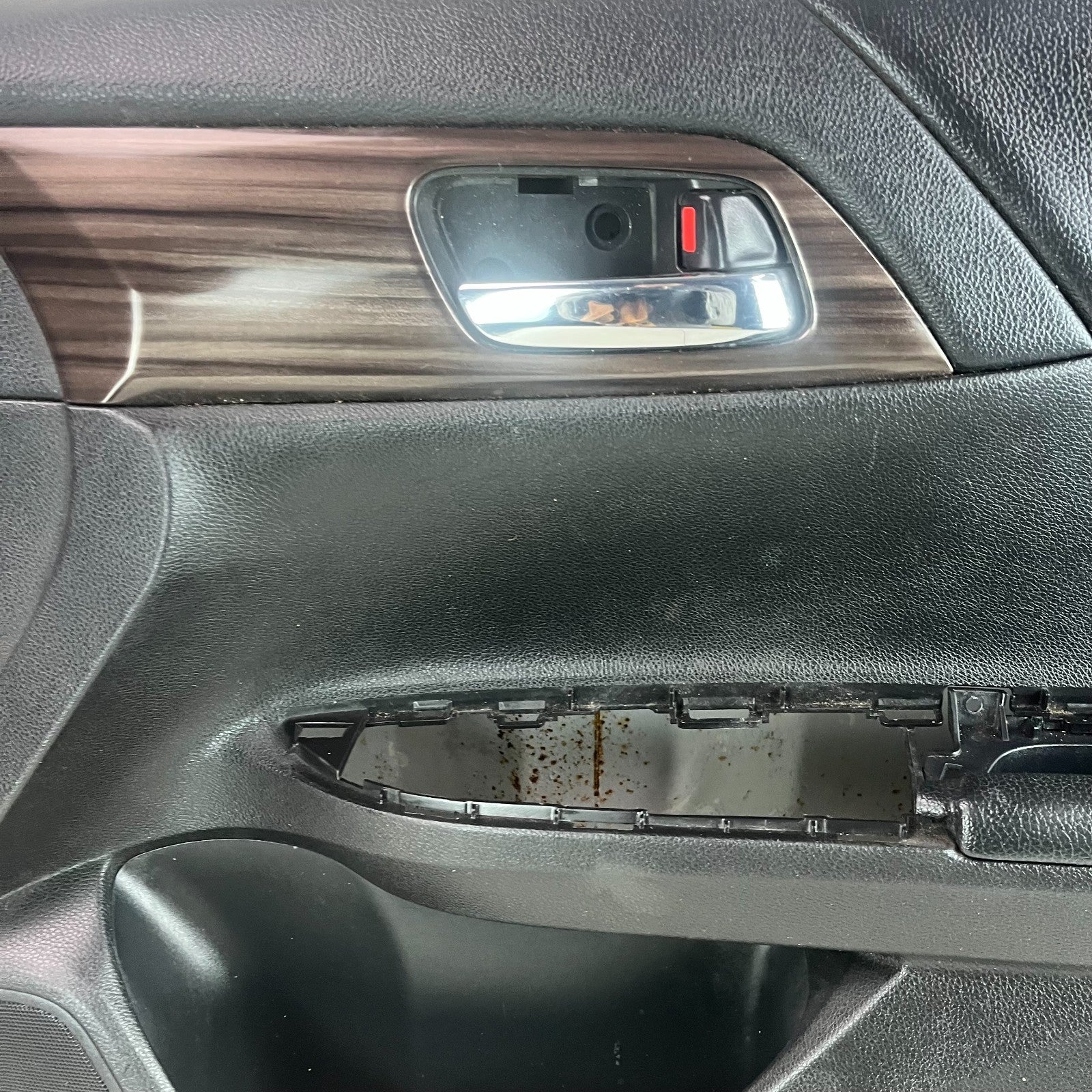 2013-2017 HONDA ACCORD FRONT RIGHT SIDE DOOR PANEL TRIM COVER 83500-T2A-A01 OEM