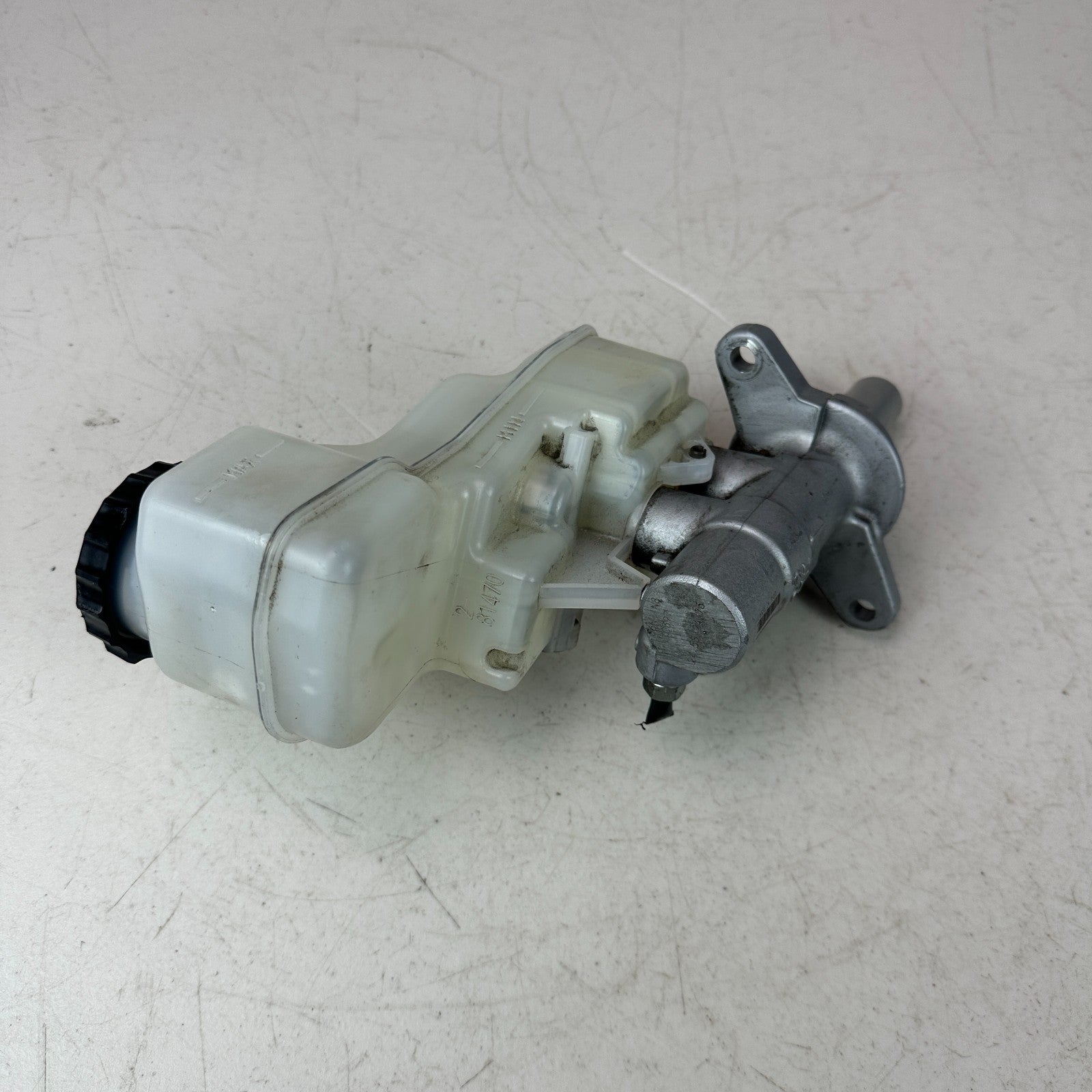 2019-2023 TOYOTA COROLLA BRAKE BOOSTER MASTER CYLINDER W/ RESERVOIR TANK OEM