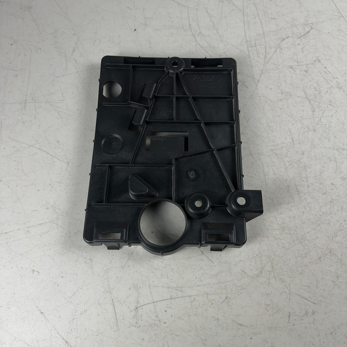 14-19 CHEVY CORVETTE C7 ECM ENGINE COMPUTER CONTROL MODULE BRACKET 23130710 OEM