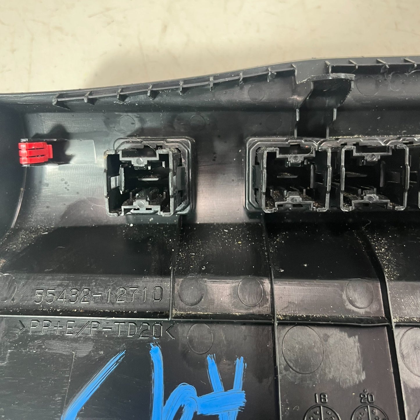 2020-2025 TOYOTA COROLLA DASH LEFT SWITCH HANDL TRIM COVER PANEL 55432-12710 OEM
