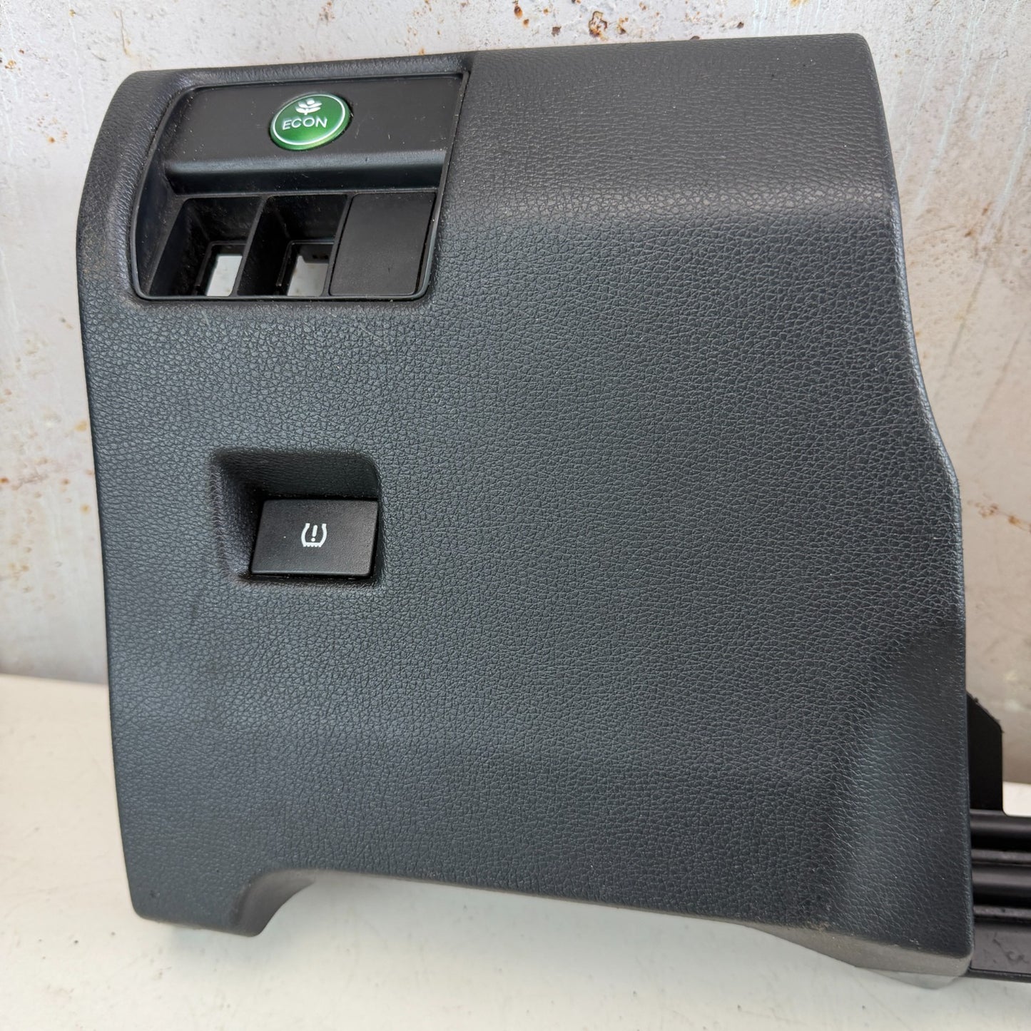2013-2017 HONDA ACCORD LEFT DRIVER DASH LOWER KNEE COVER TRIM 77301-T2F-A0 OEM
