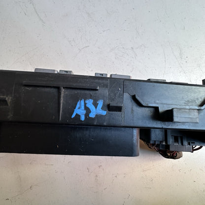 2011-2016 Chevy Cruze Malibu  Engine Relay Fuse Box 812461952