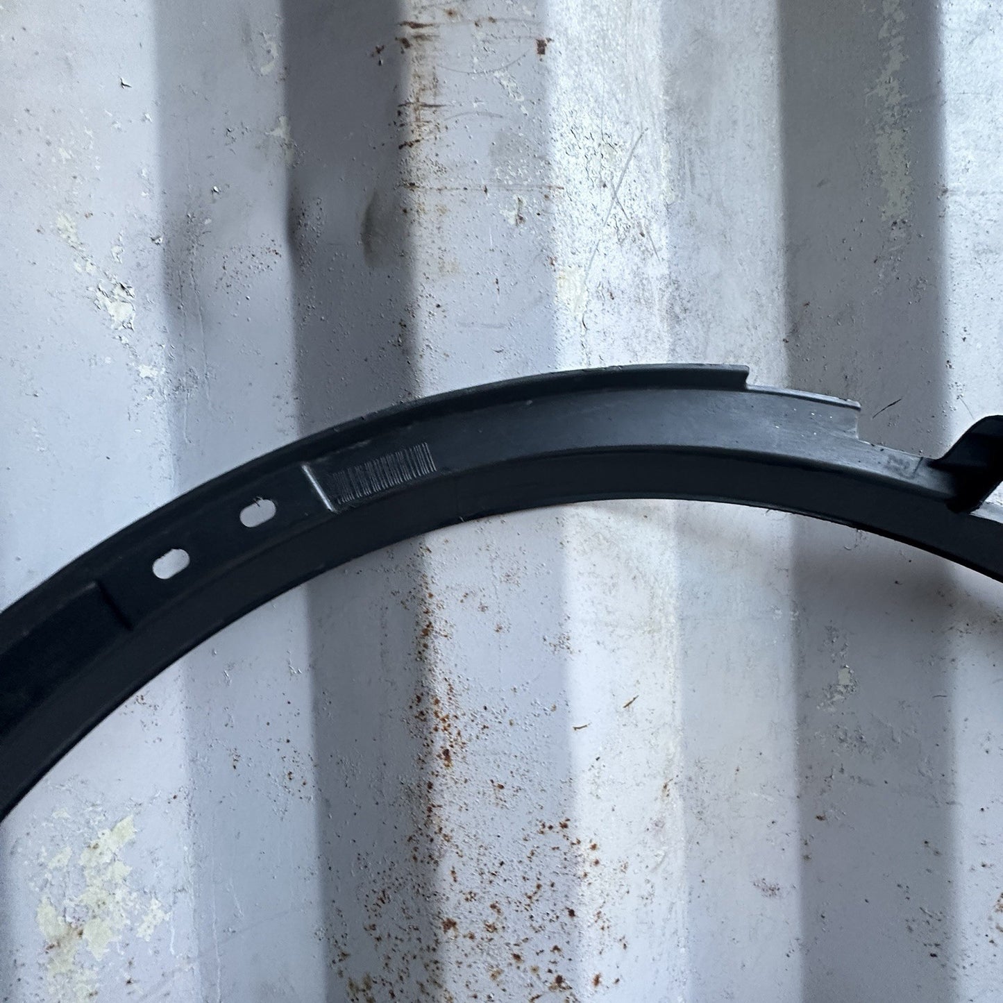 15-19 CHEVROLET CORVETTE Z06 OEM RH PASSENGER FRONT FENDER MOLDING 23315197