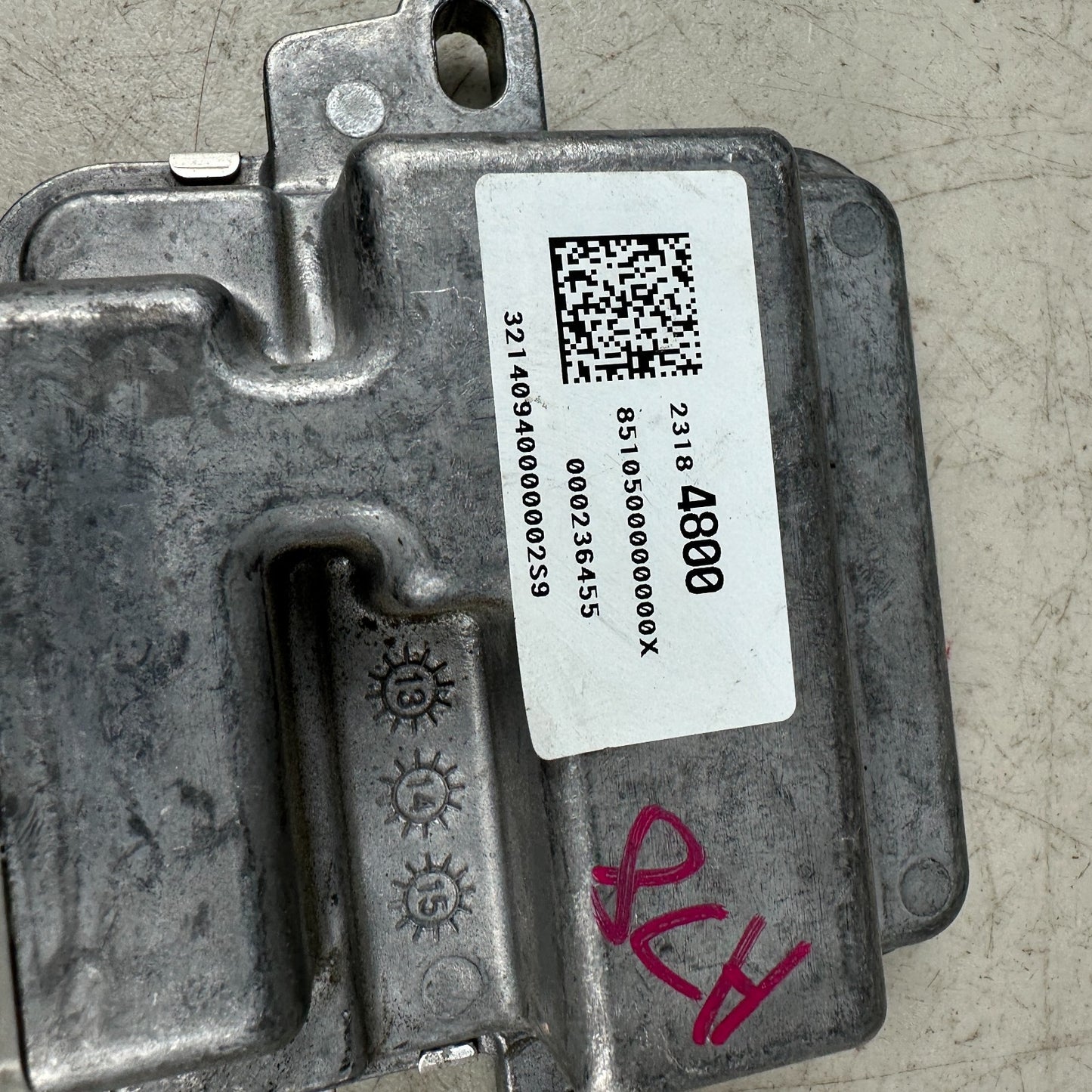 2014-2019 CHEVROLET CORVETTE C7 FUEL PUMP CONTROL MODULE UNT 23184800 OEM