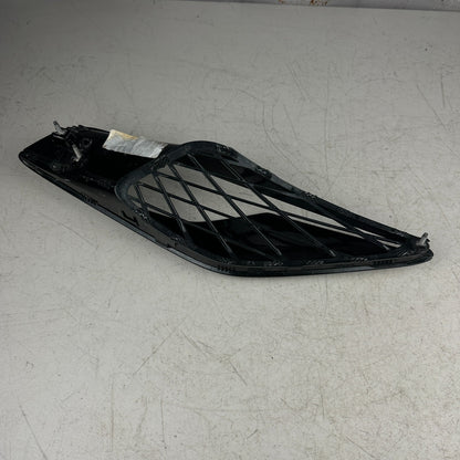 2014-2019 CHEVROLET CORVETTE LEFT SIDE QAURTER PANEL SCOOP VENT BEZEL 23126296